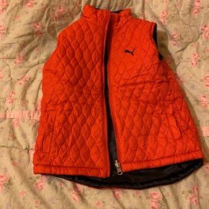 Reversible Puma vest (red or black) for toddlers!